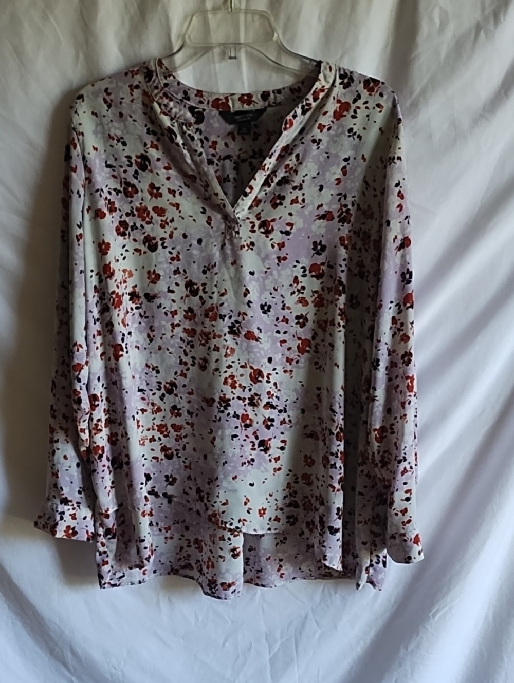 Simply Vera Vera Wang Lavender Floral V-Neck Tunic with Red & Purple Print